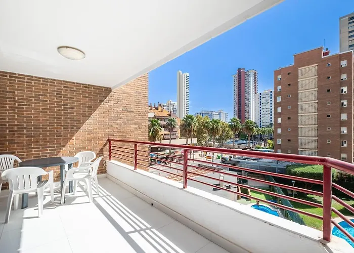Carlos V 2-a Levante * Benidorm